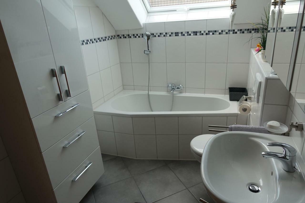 Ferienwohnung Lindlar-Linde Luaran gambar