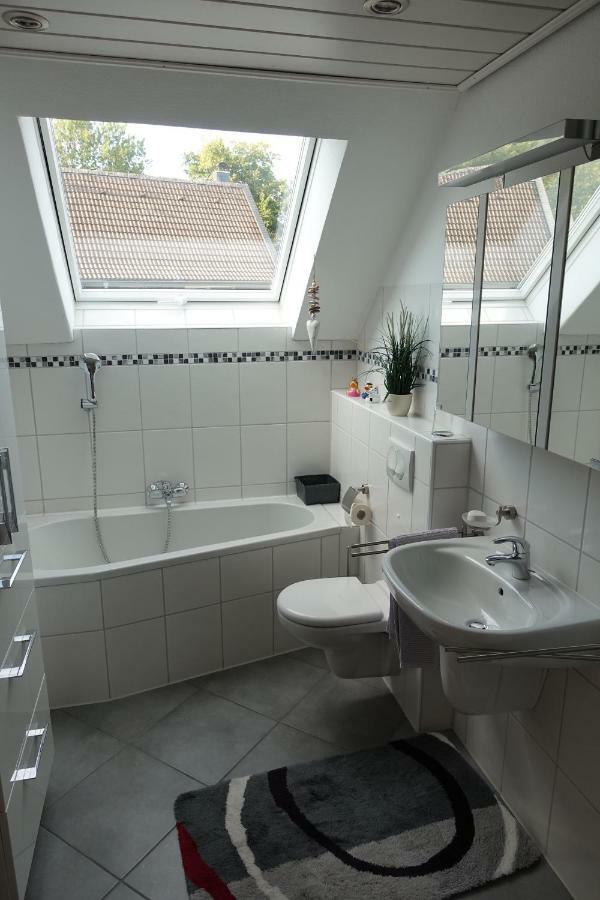 Ferienwohnung Lindlar-Linde Luaran gambar